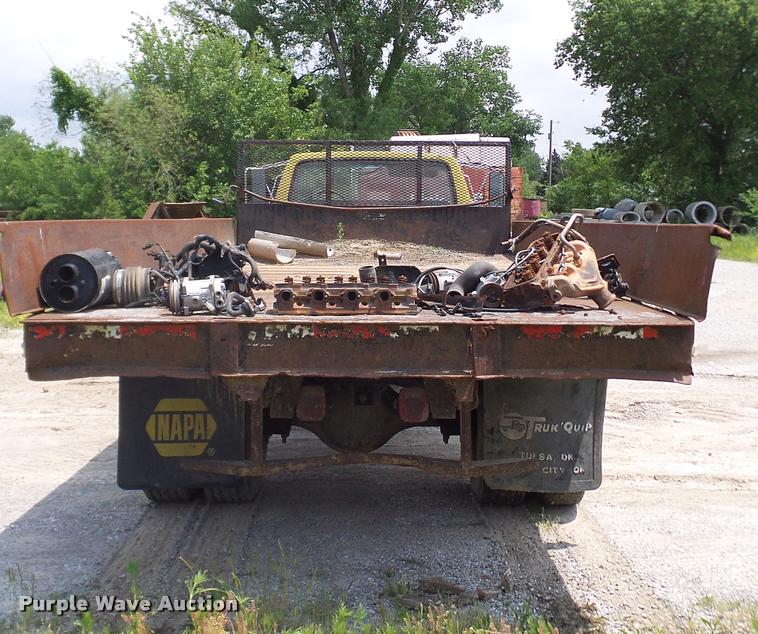 image for item L3146 1998 Ford F700 dump flatbed truck