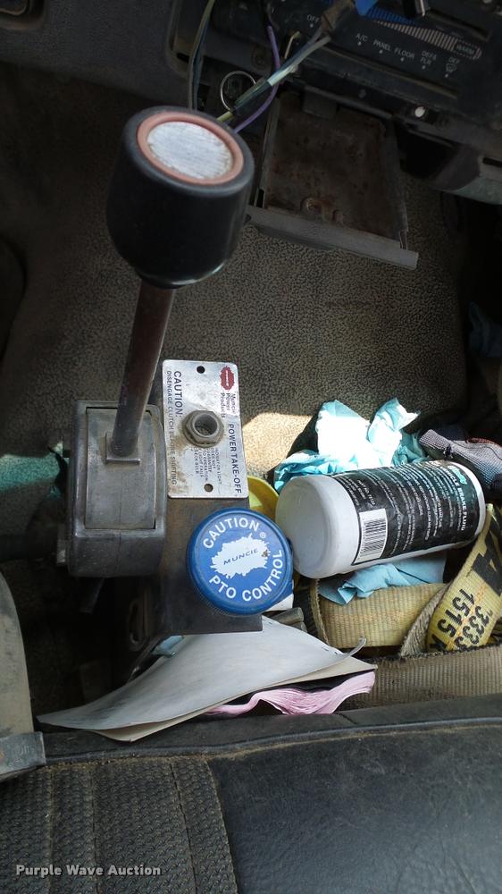 image for item L3146 1998 Ford F700 dump flatbed truck