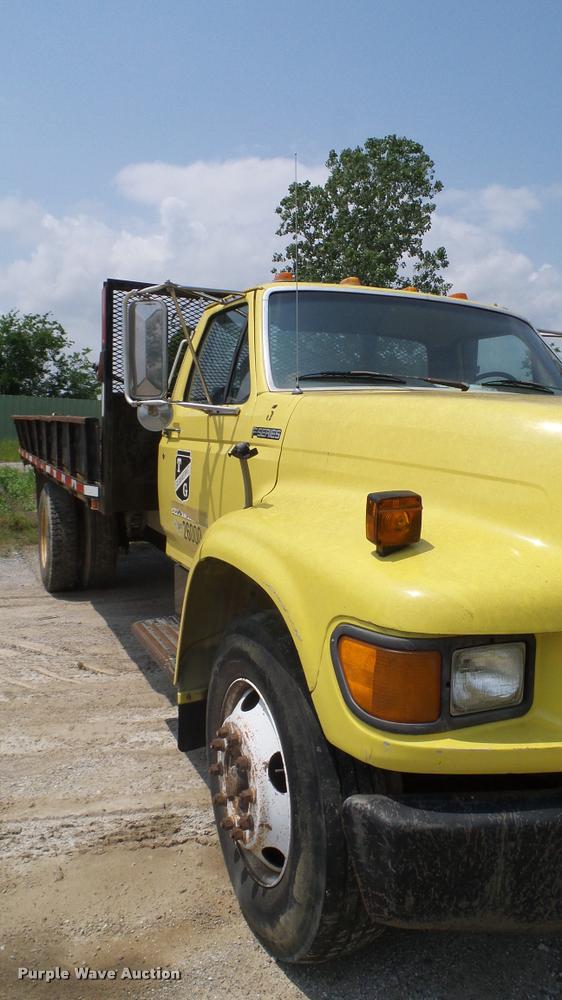 image for item L3146 1998 Ford F700 dump flatbed truck