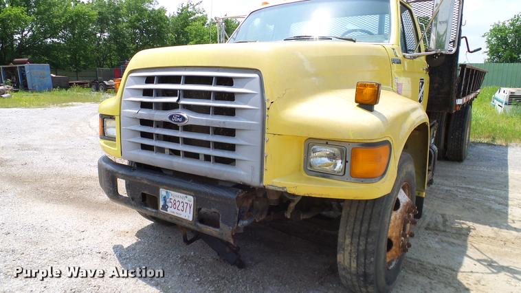 image for item L3146 1998 Ford F700 dump flatbed truck