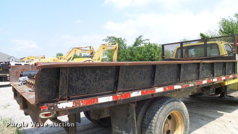 image for item L3146 1998 Ford F700 dump flatbed truck
