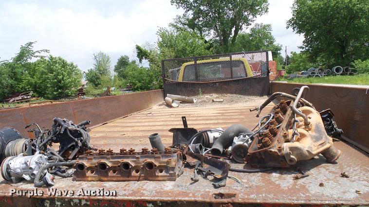 image for item L3146 1998 Ford F700 dump flatbed truck