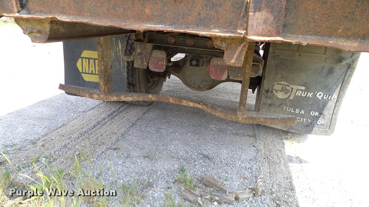 image for item L3146 1998 Ford F700 dump flatbed truck