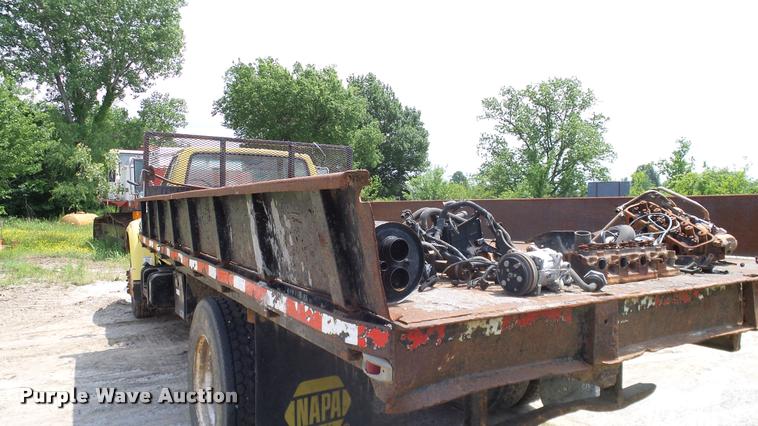 image for item L3146 1998 Ford F700 dump flatbed truck
