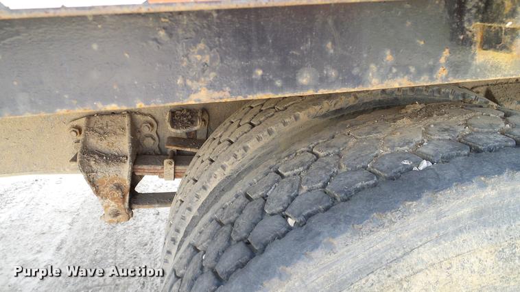 image for item L3146 1998 Ford F700 dump flatbed truck