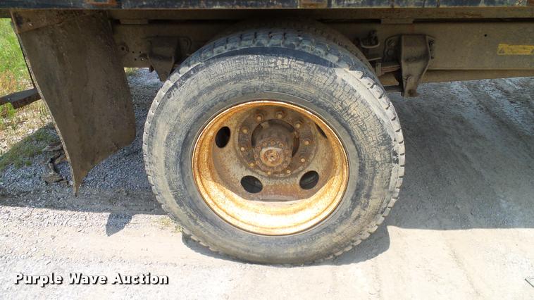 image for item L3146 1998 Ford F700 dump flatbed truck