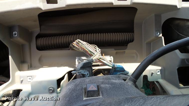 image for item L3147 2007 Ford F450 Super Duty Crew Cab flatbed truck