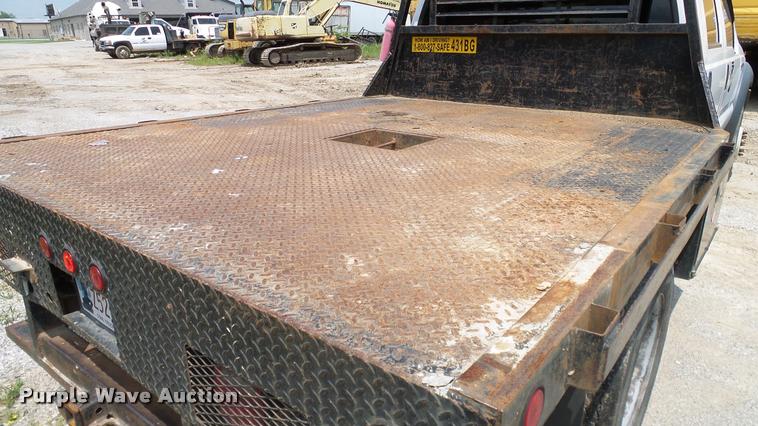 image for item L3147 2007 Ford F450 Super Duty Crew Cab flatbed truck