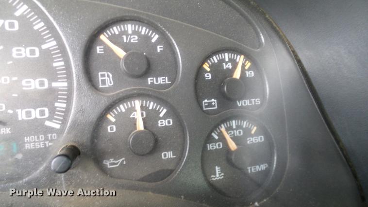 image for item L3149 2002 Chevrolet Silverado 1500 Ext. Cab pickup truck