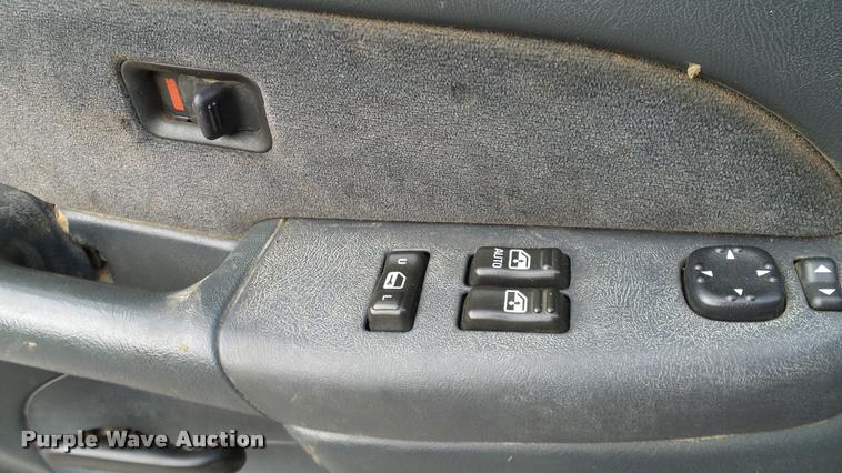 image for item L3149 2002 Chevrolet Silverado 1500 Ext. Cab pickup truck