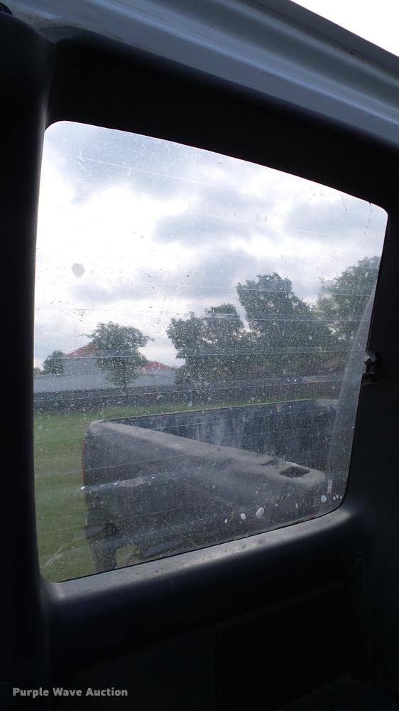 image for item L3149 2002 Chevrolet Silverado 1500 Ext. Cab pickup truck