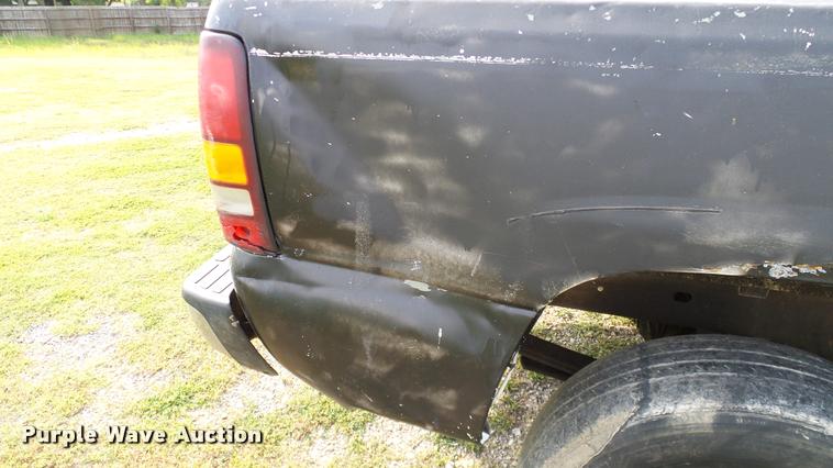 image for item L3149 2002 Chevrolet Silverado 1500 Ext. Cab pickup truck