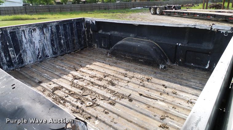 image for item L3149 2002 Chevrolet Silverado 1500 Ext. Cab pickup truck