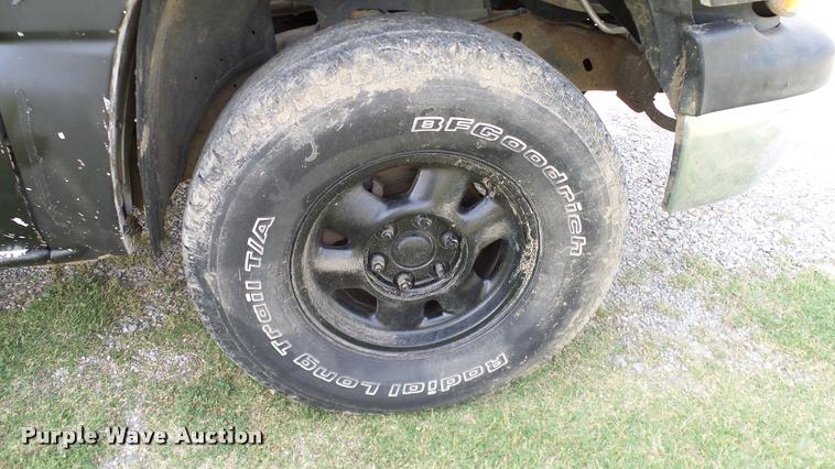 image for item L3149 2002 Chevrolet Silverado 1500 Ext. Cab pickup truck