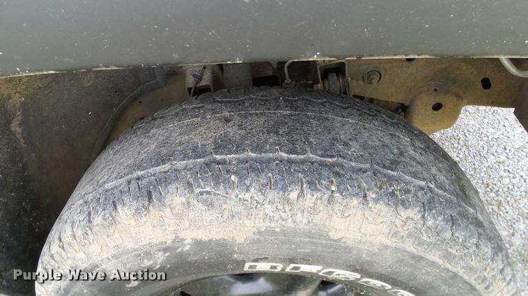 image for item L3149 2002 Chevrolet Silverado 1500 Ext. Cab pickup truck