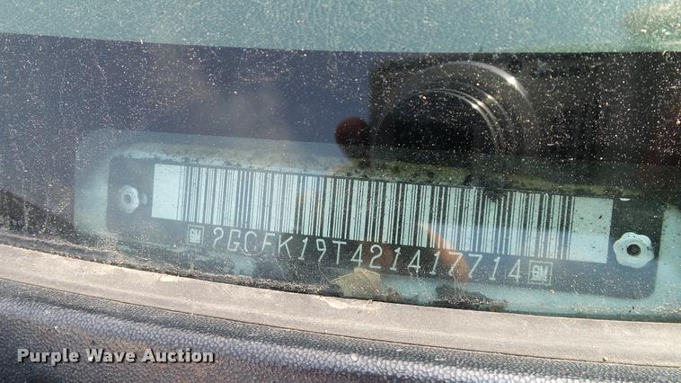 image for item L3149 2002 Chevrolet Silverado 1500 Ext. Cab pickup truck