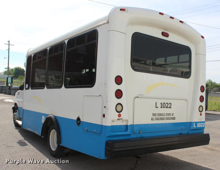 image for item L4992 2010 Chevrolet Express G4500 shuttle bus