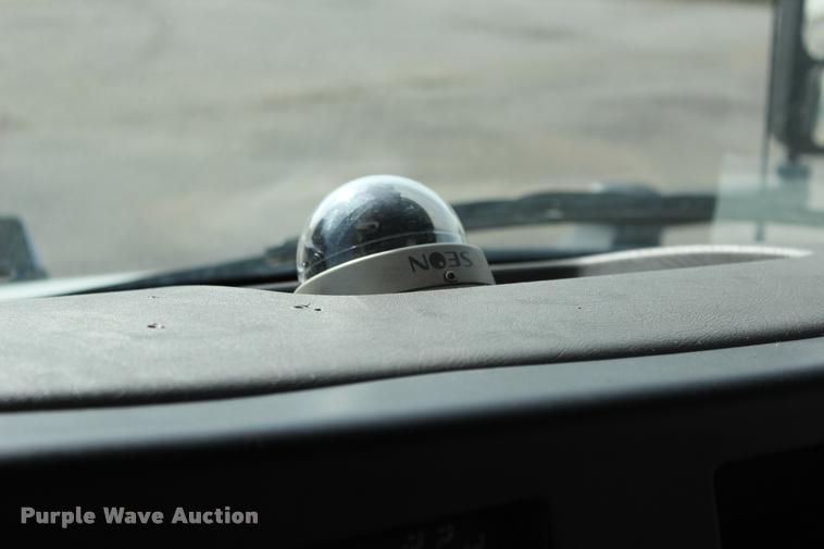 image for item L4992 2010 Chevrolet Express G4500 shuttle bus