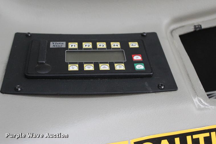 image for item L4992 2010 Chevrolet Express G4500 shuttle bus