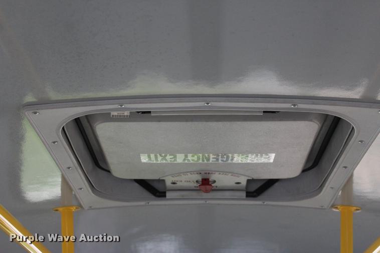 image for item L4992 2010 Chevrolet Express G4500 shuttle bus