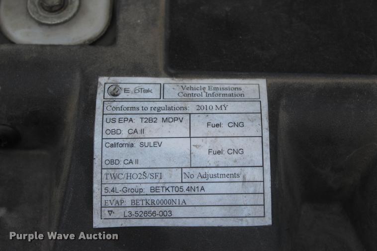 image for item L4992 2010 Chevrolet Express G4500 shuttle bus