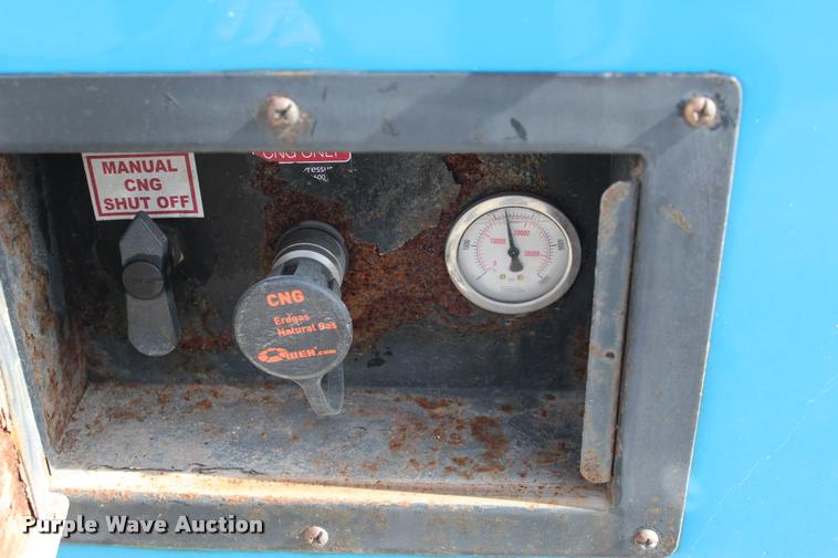 image for item L4992 2010 Chevrolet Express G4500 shuttle bus