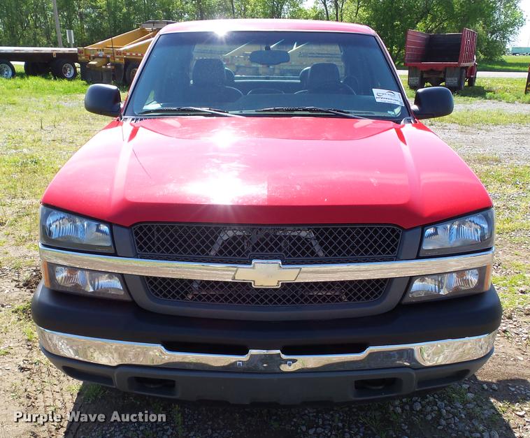 image for item L5550 2005 Chevrolet Silverado 1500 Ext.Cab pickup truck