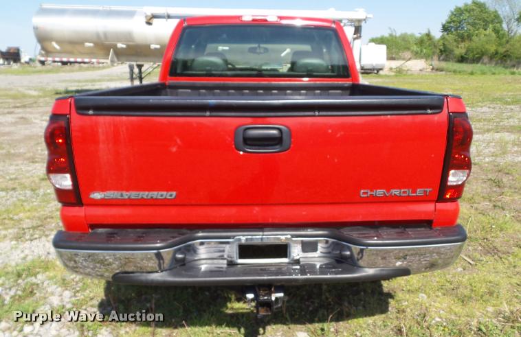 image for item L5550 2005 Chevrolet Silverado 1500 Ext.Cab pickup truck