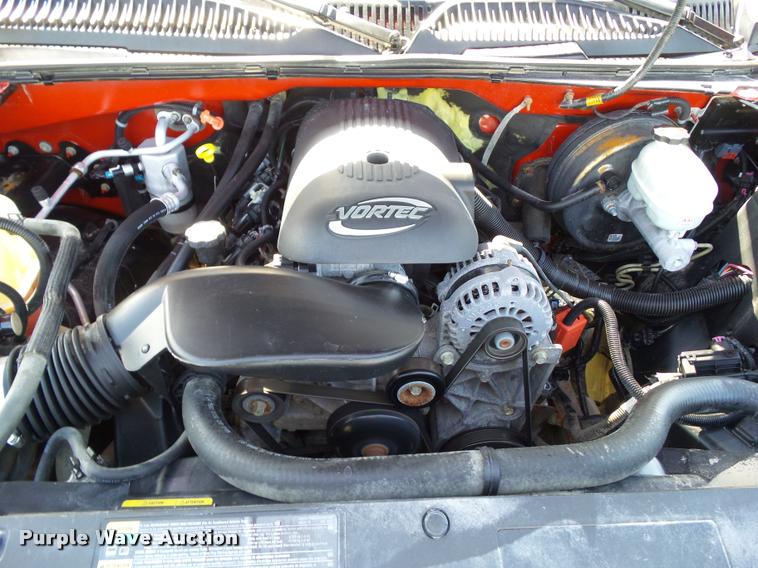 image for item L5550 2005 Chevrolet Silverado 1500 Ext.Cab pickup truck