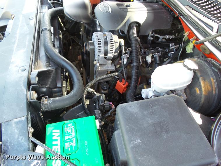 image for item L5550 2005 Chevrolet Silverado 1500 Ext.Cab pickup truck