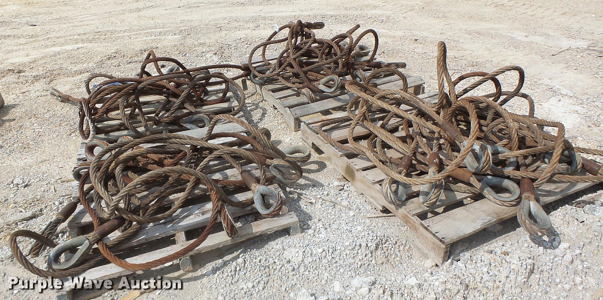 Steel chokers in Fulton, MO Item DF9250 sold Purple Wave