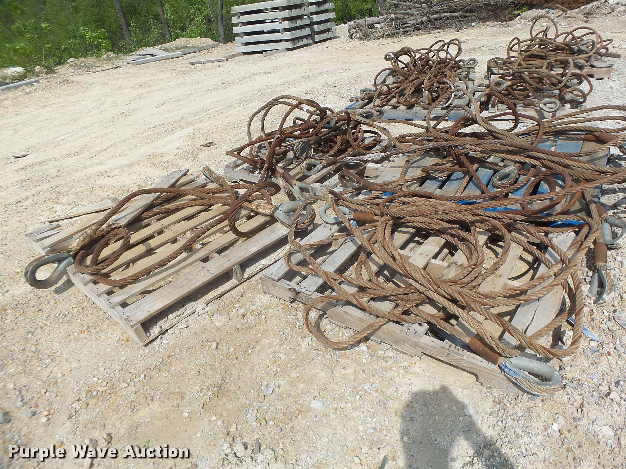 Steel chokers in Fulton, MO Item DF9251 sold Purple Wave