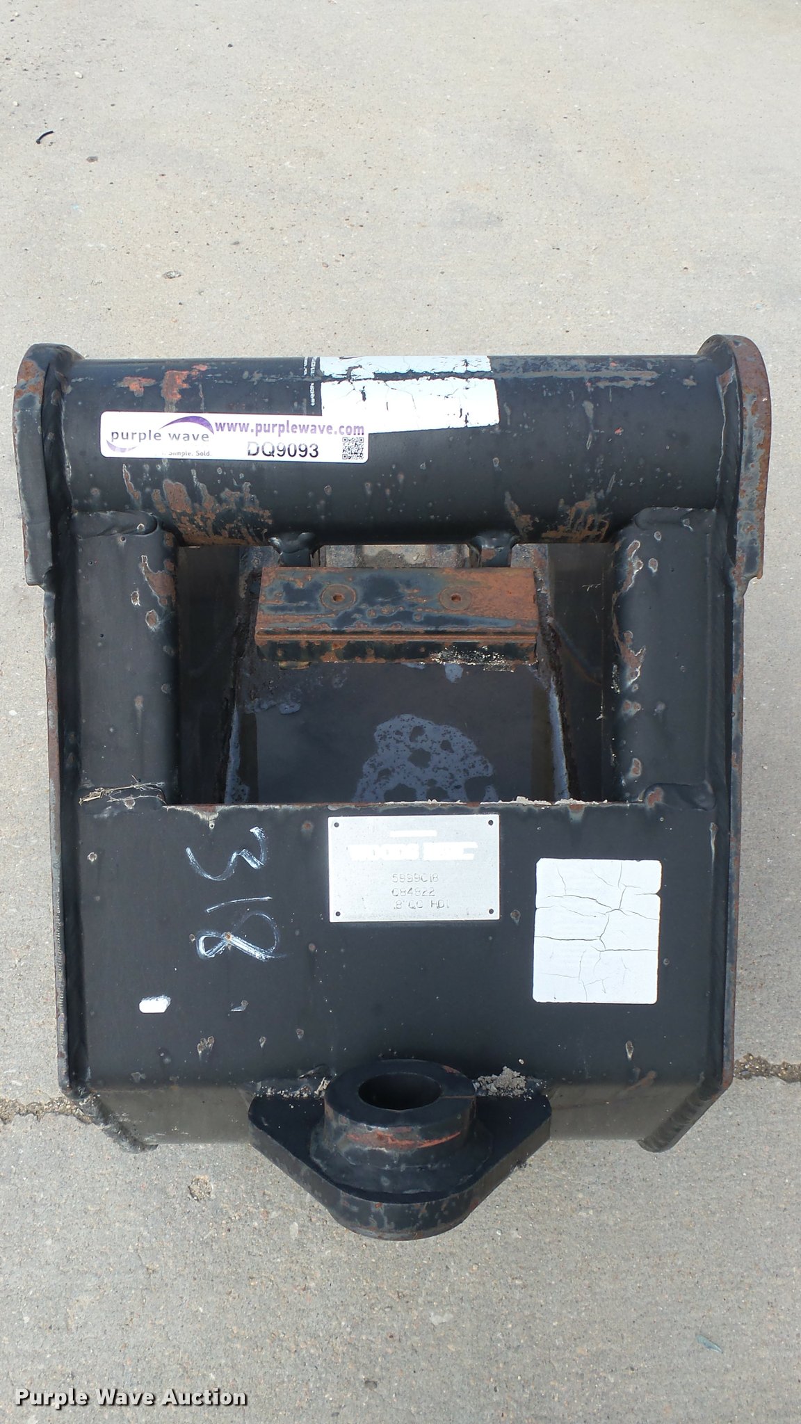 Woods excavator bucket in Wichita, KS Item DQ9093 sold Purple Wave