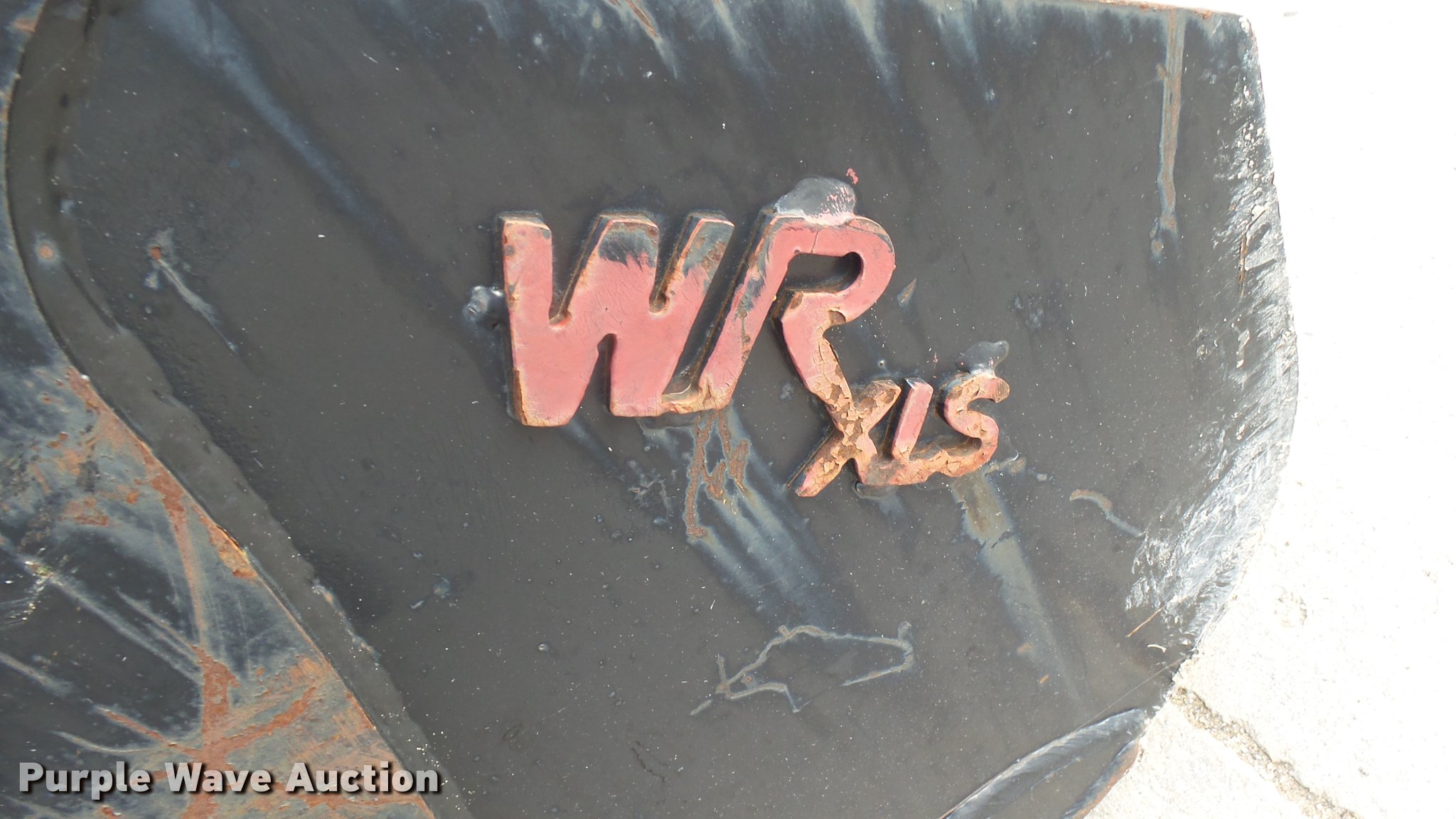 Woods excavator bucket in Wichita, KS Item DQ9093 sold Purple Wave