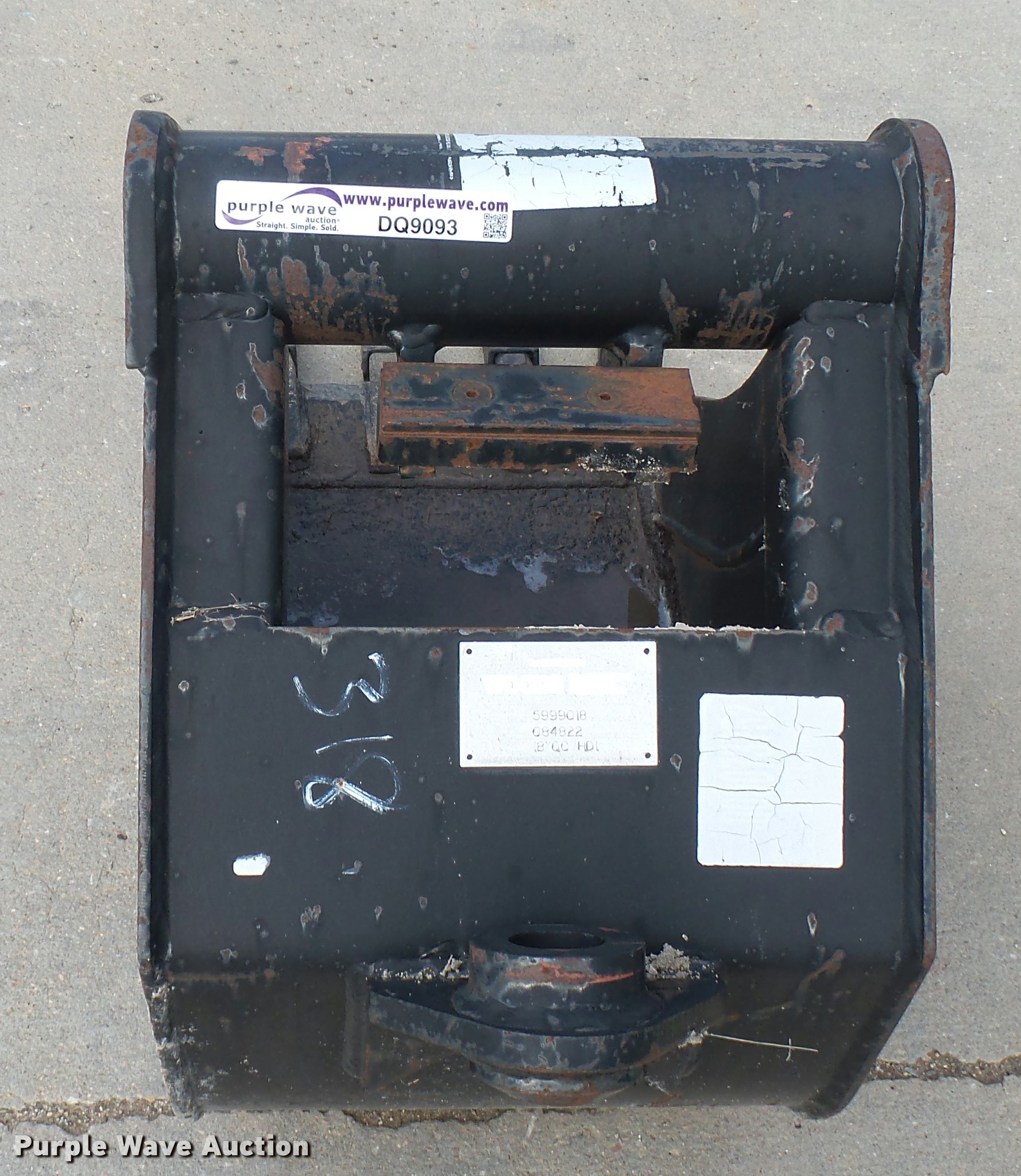 Woods excavator bucket in Wichita, KS Item DQ9093 sold Purple Wave