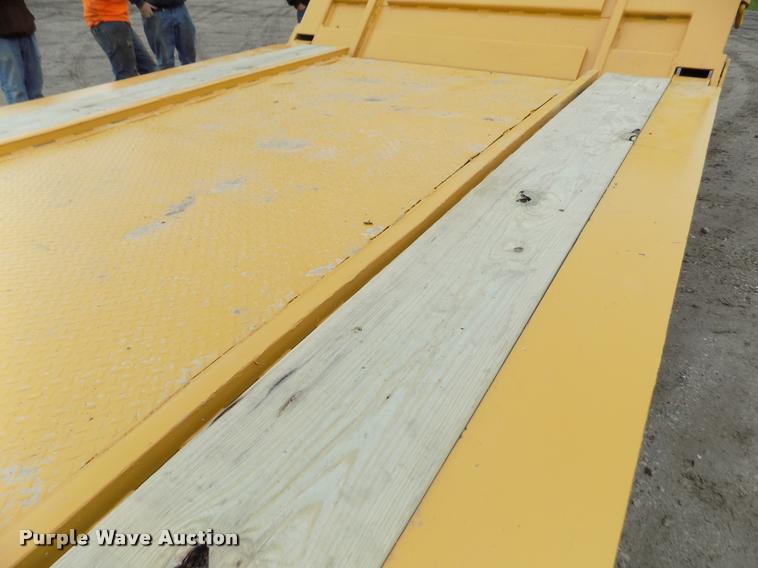 image for item DA0686 2000 Load King 403/4DFPR drop deck equipment trailer