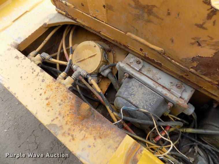 image for item DA0686 2000 Load King 403/4DFPR drop deck equipment trailer