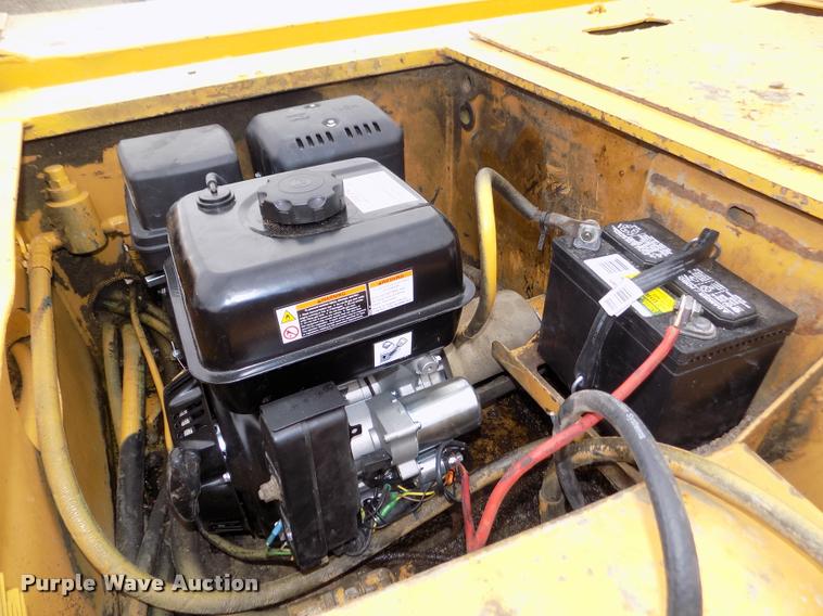 image for item DA0686 2000 Load King 403/4DFPR drop deck equipment trailer