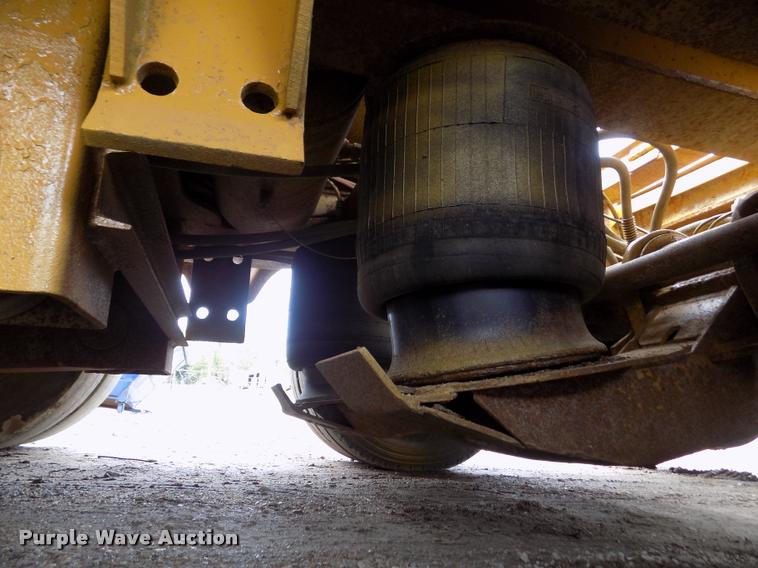 image for item DA0686 2000 Load King 403/4DFPR drop deck equipment trailer