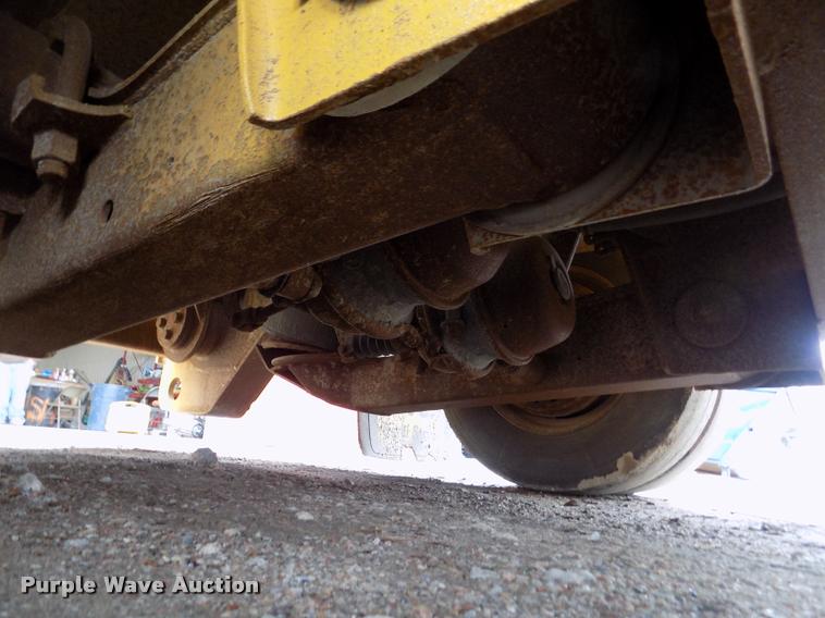 image for item DA0686 2000 Load King 403/4DFPR drop deck equipment trailer