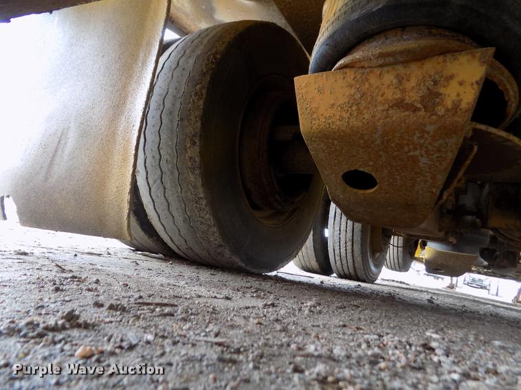 image for item DA0686 2000 Load King 403/4DFPR drop deck equipment trailer