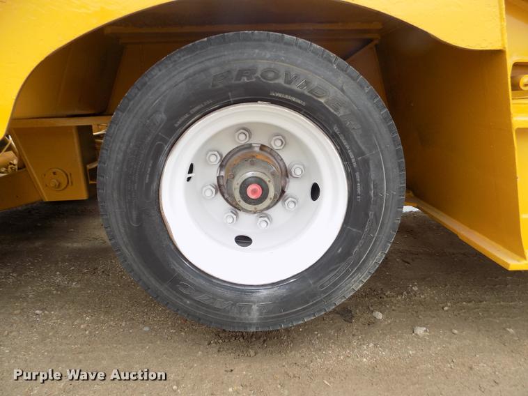 image for item DA0686 2000 Load King 403/4DFPR drop deck equipment trailer