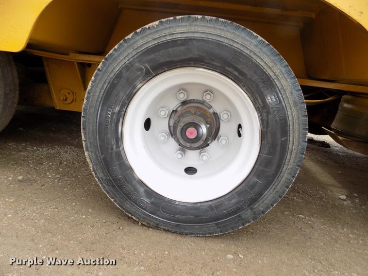 image for item DA0686 2000 Load King 403/4DFPR drop deck equipment trailer