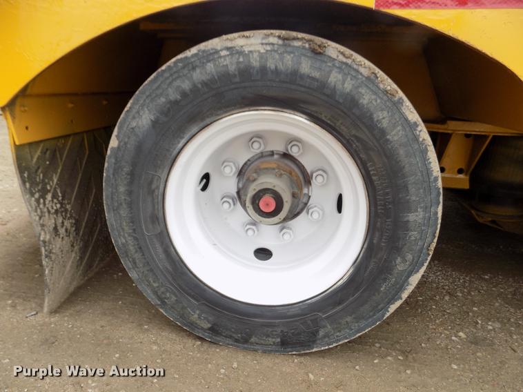 image for item DA0686 2000 Load King 403/4DFPR drop deck equipment trailer