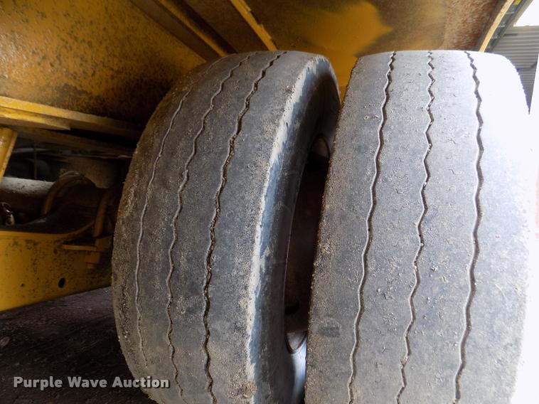 image for item DA0686 2000 Load King 403/4DFPR drop deck equipment trailer