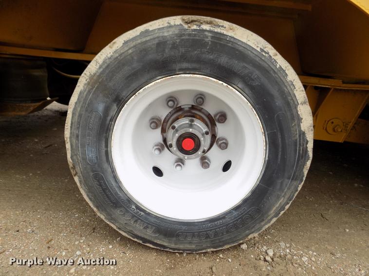 image for item DA0686 2000 Load King 403/4DFPR drop deck equipment trailer