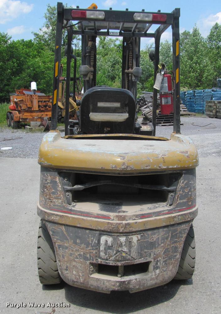 image for item DA1002 Caterpillar P7000 forklift