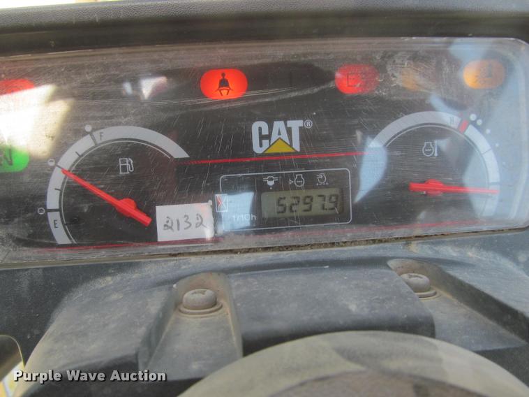 image for item DA1002 Caterpillar P7000 forklift