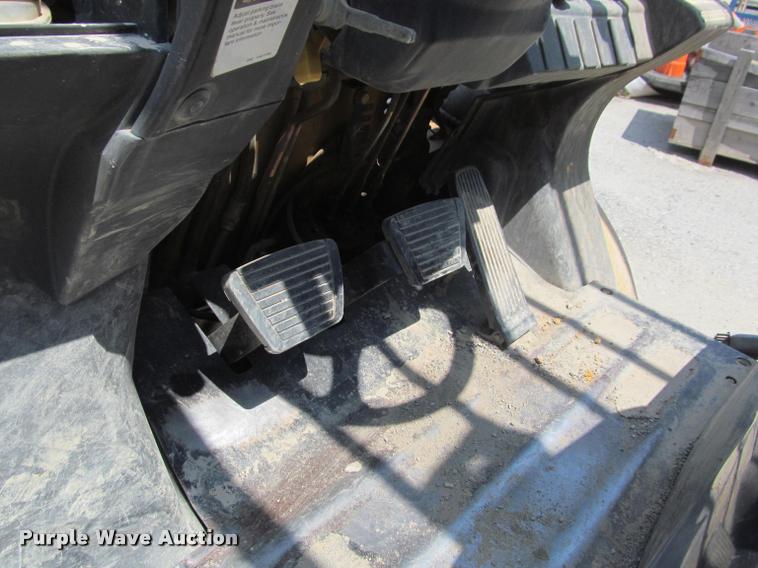 image for item DA1002 Caterpillar P7000 forklift