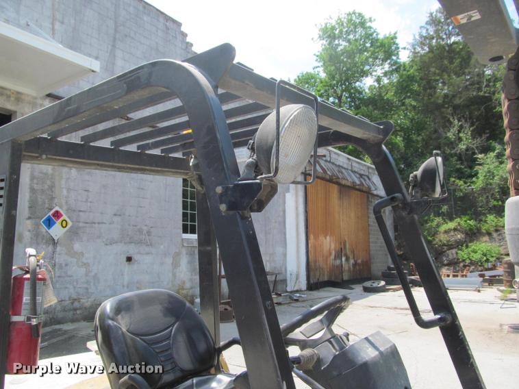 image for item DA1002 Caterpillar P7000 forklift